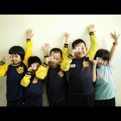 看我們七十二變！我們是最可愛的一年級唷！